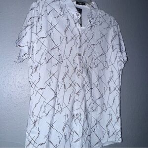 Shirt Men's white short-sleeved with abstract pattern and lines Size L  Casual